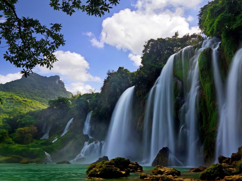 Top 7 thác nước đẹp từ Bắc vào Nam bạn không nên bỏ lỡ